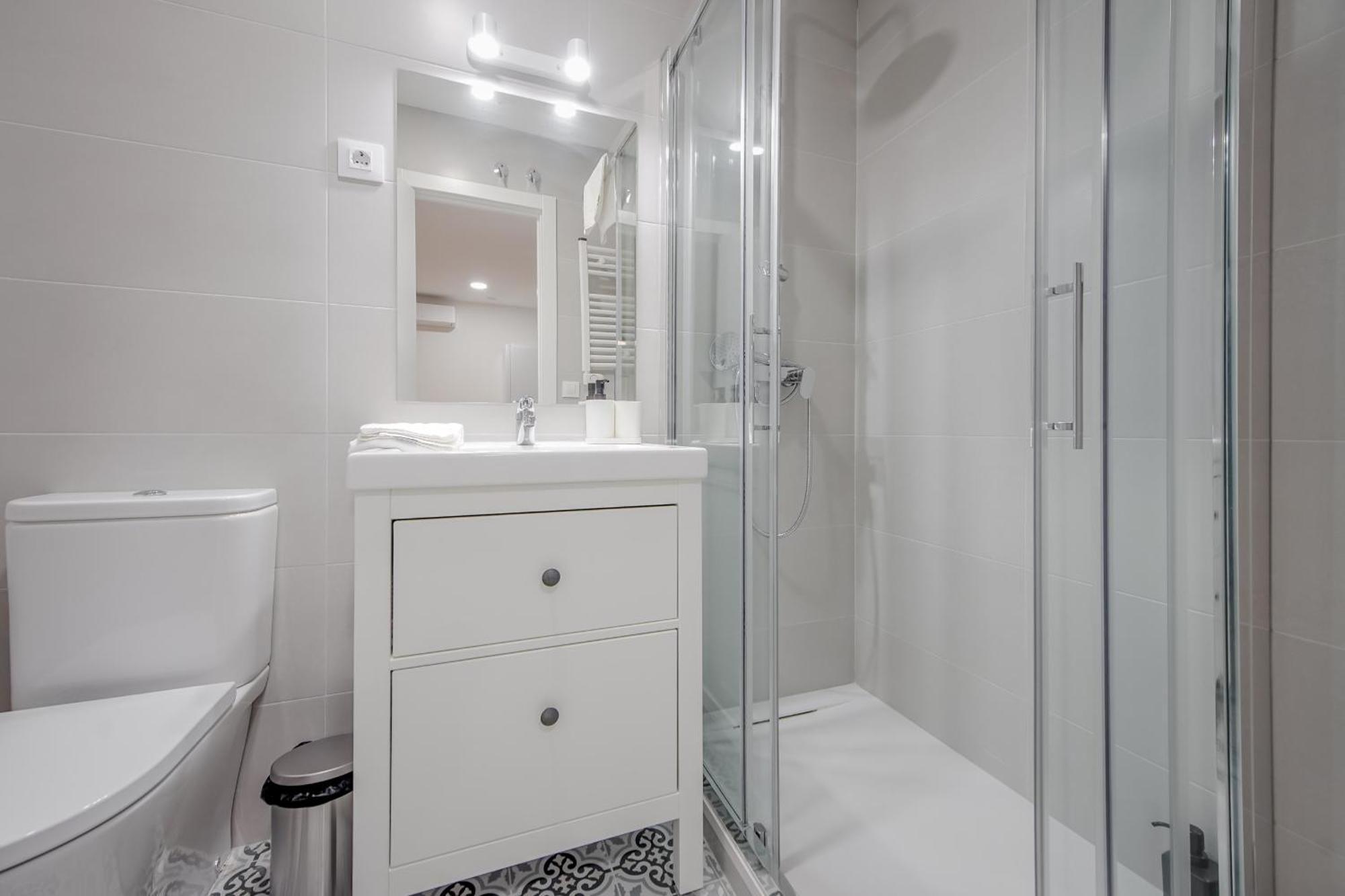 Cozy&New Apartment Para 6Pax En La Plaza De Tirso - Madrid E1 エクステリア 写真