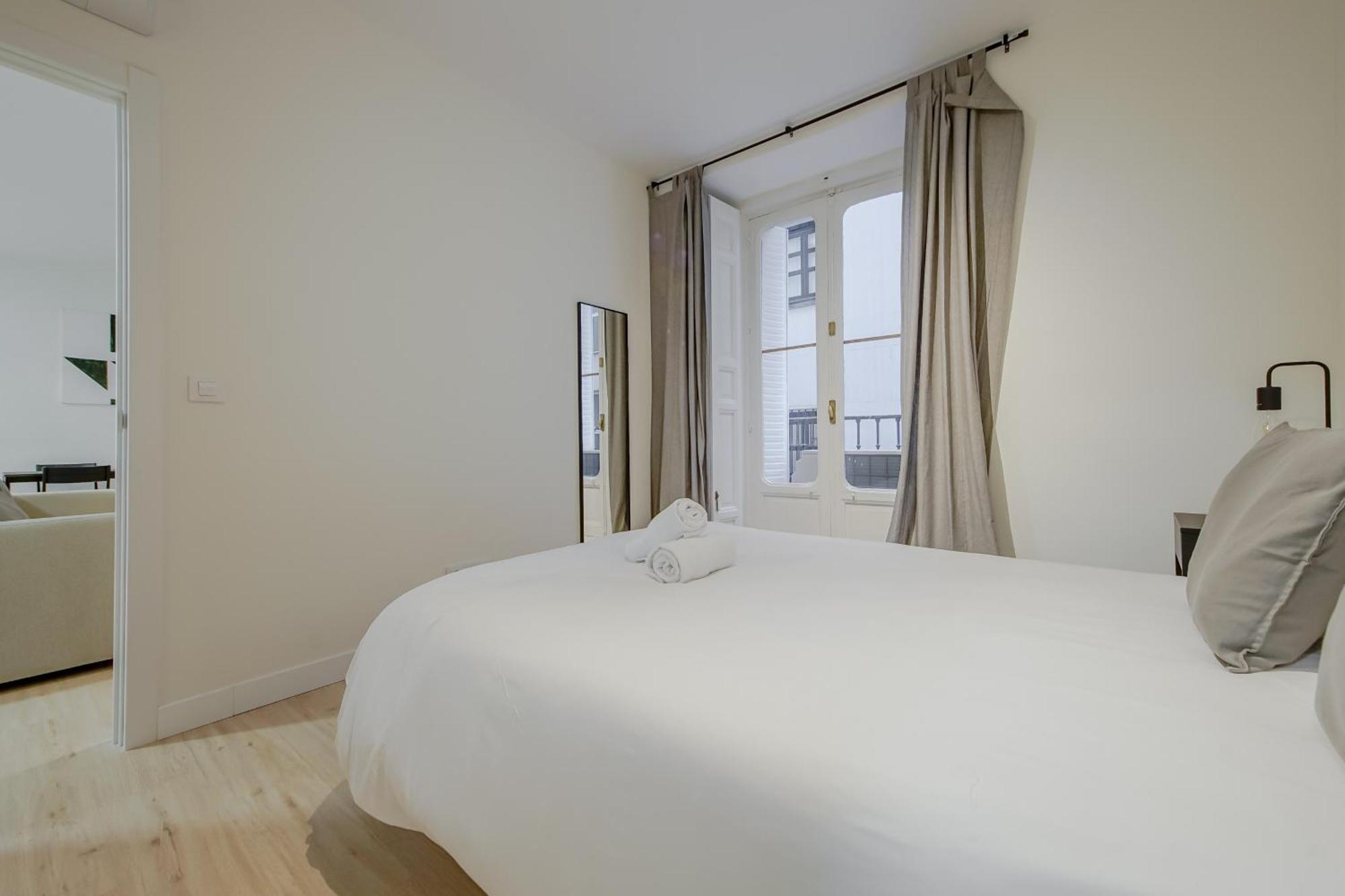 Cozy&New Apartment Para 6Pax En La Plaza De Tirso - Madrid E1 エクステリア 写真