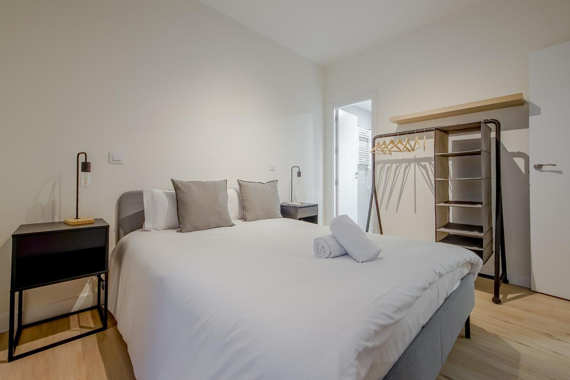 Cozy&New Apartment Para 6Pax En La Plaza De Tirso - Madrid E1 エクステリア 写真